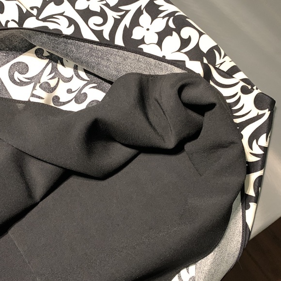 Nicole Miller Collection Black & White Printed Silk Dress Size 4 - Picture 10 of 10